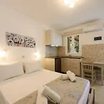 Sea Breeze Paros Ii 公寓 Alikí